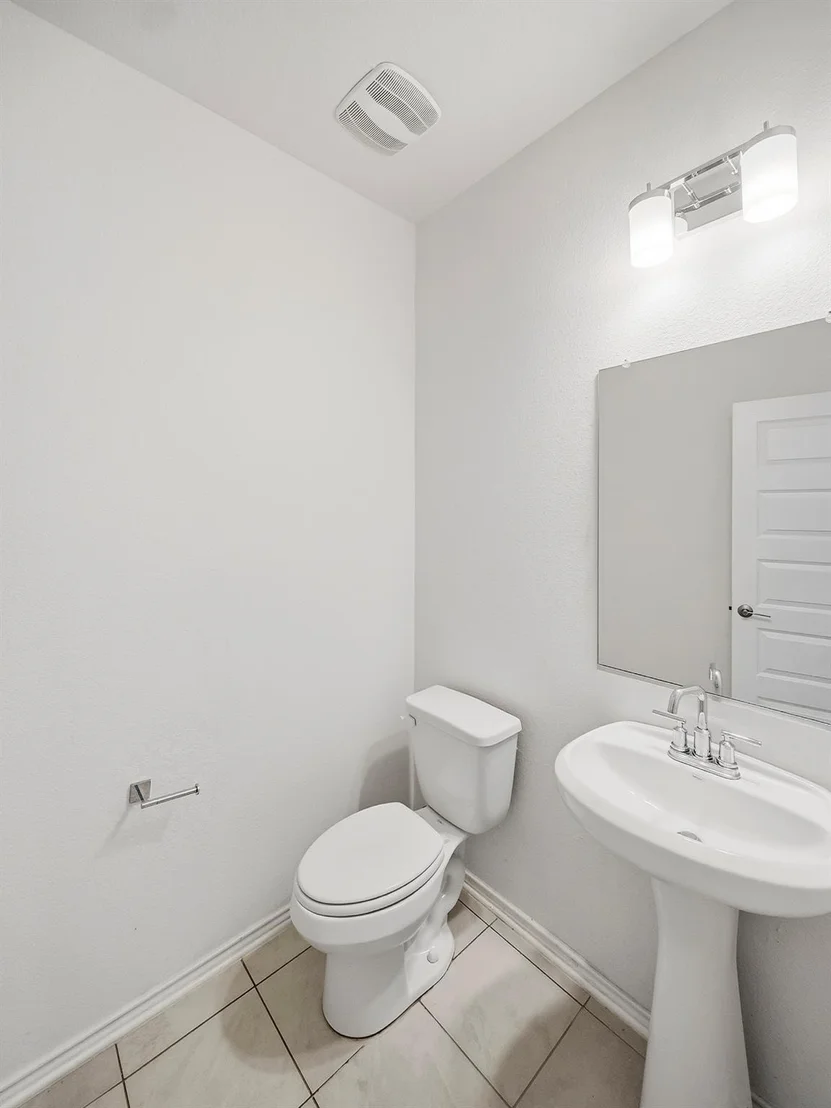 Photo of 101 Clematis CT