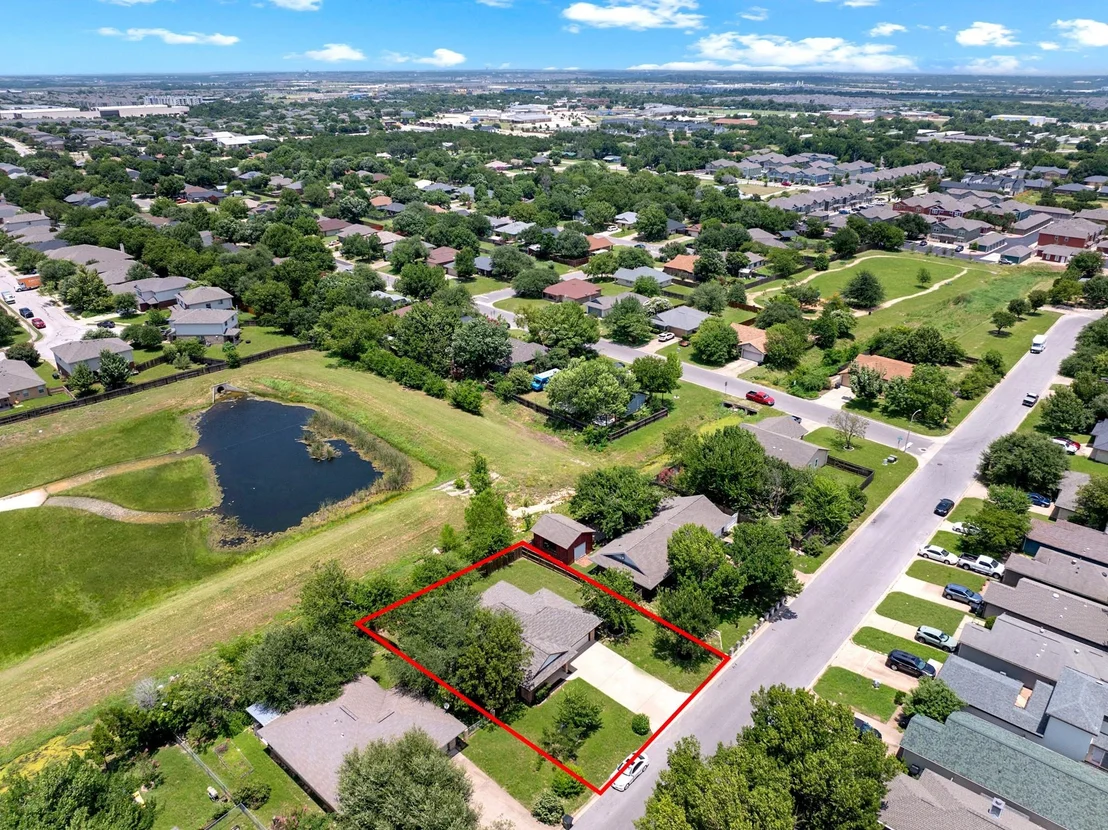 Photo of 837 Eagles WAY