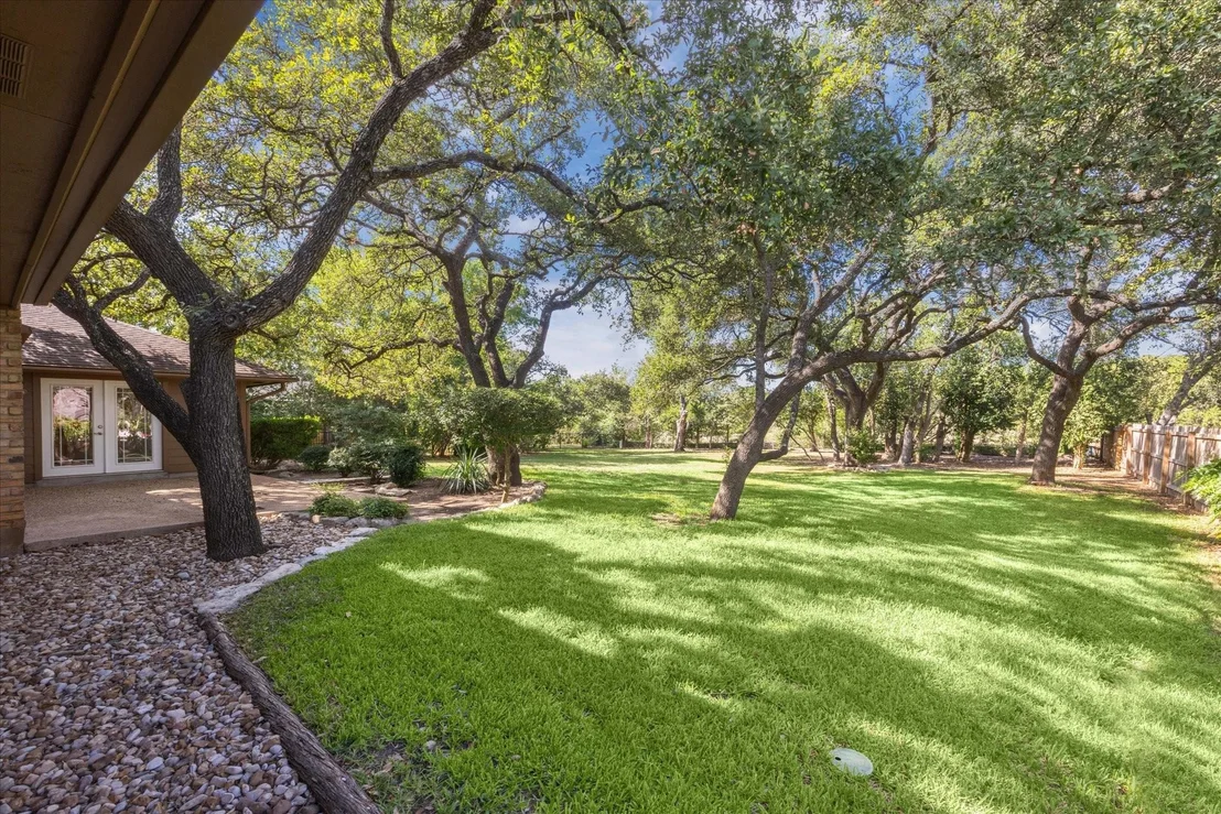Photo of 1318 Lost Creek BLVD