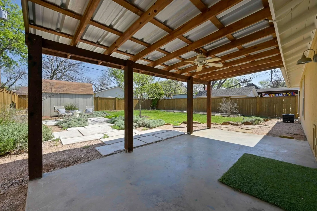 Photo of 1304 Pasadena DR
