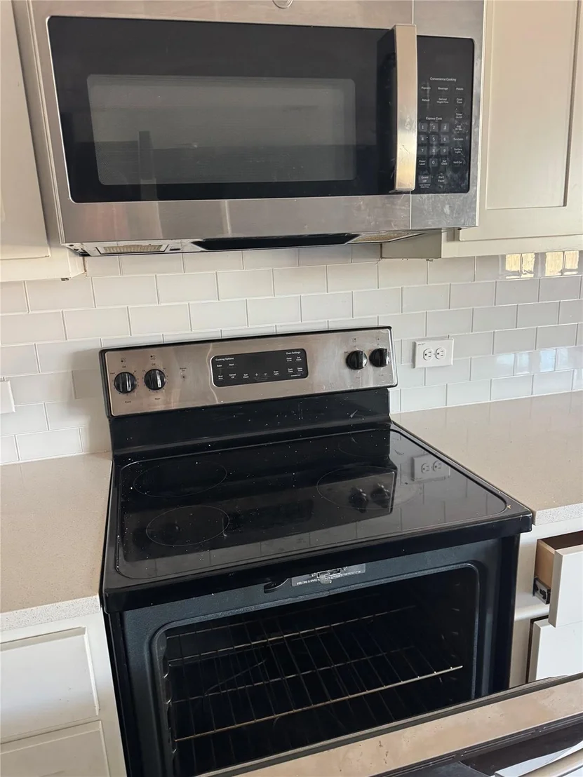 Photo of 333 Capstone RD