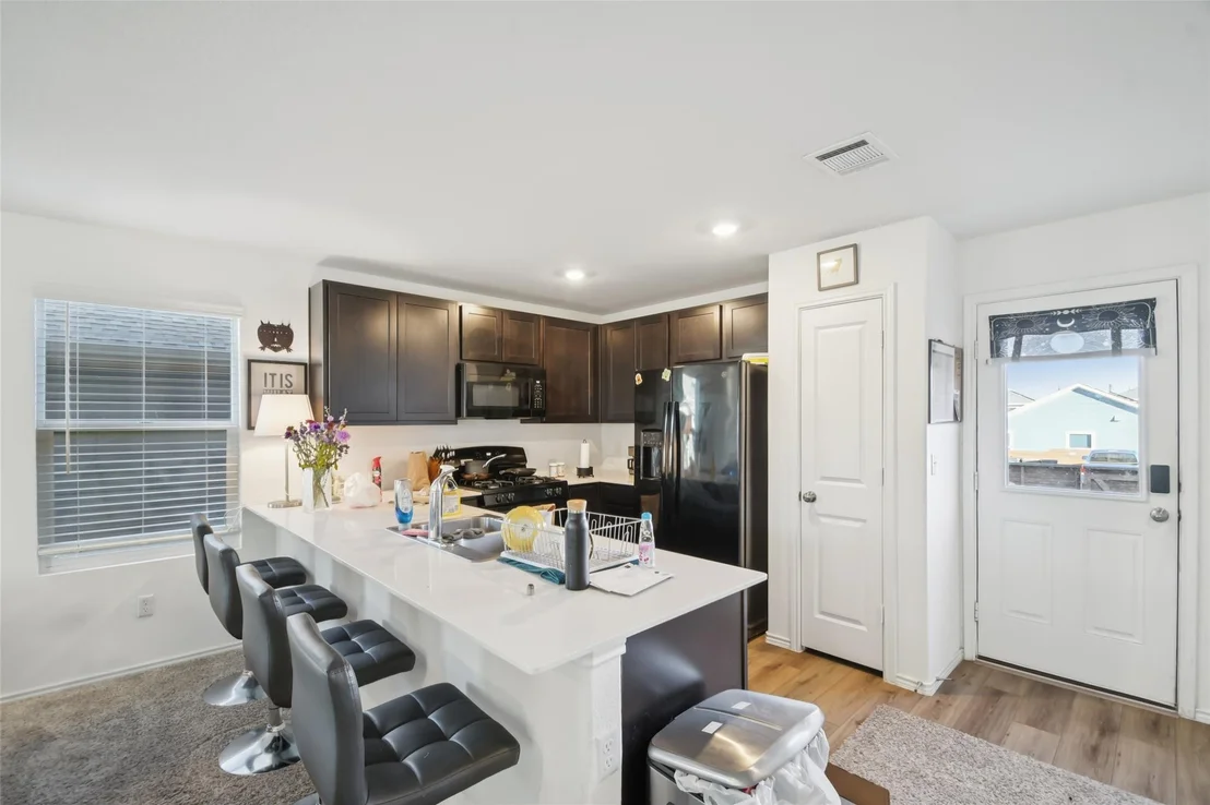 Photo of 857 Powell ST