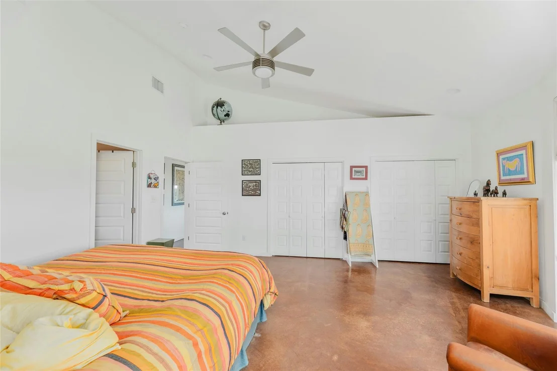 Photo of 15950 Decker Lake RD