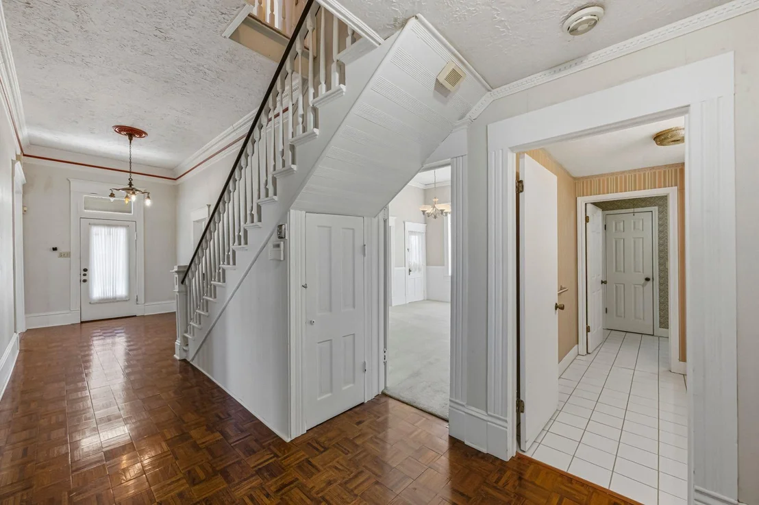 Photo of 100 W 11th ST