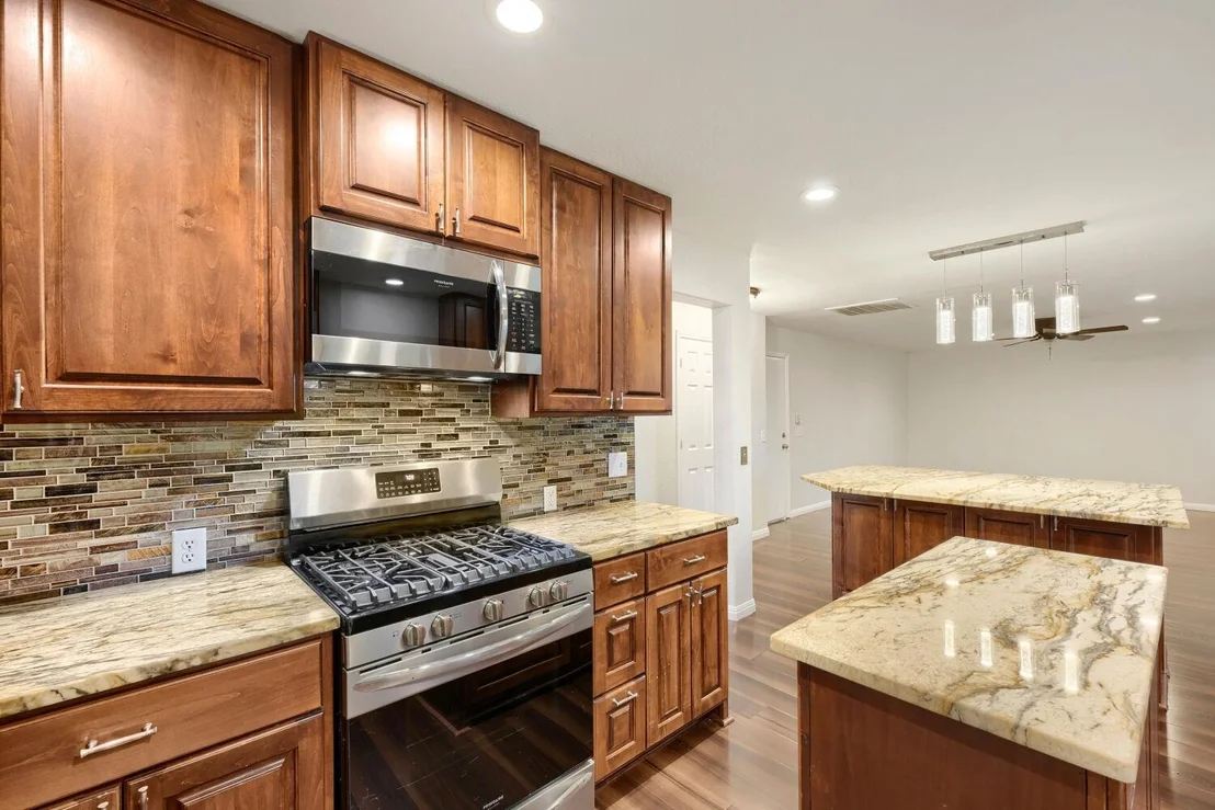 Photo of 1405 Hawk DR