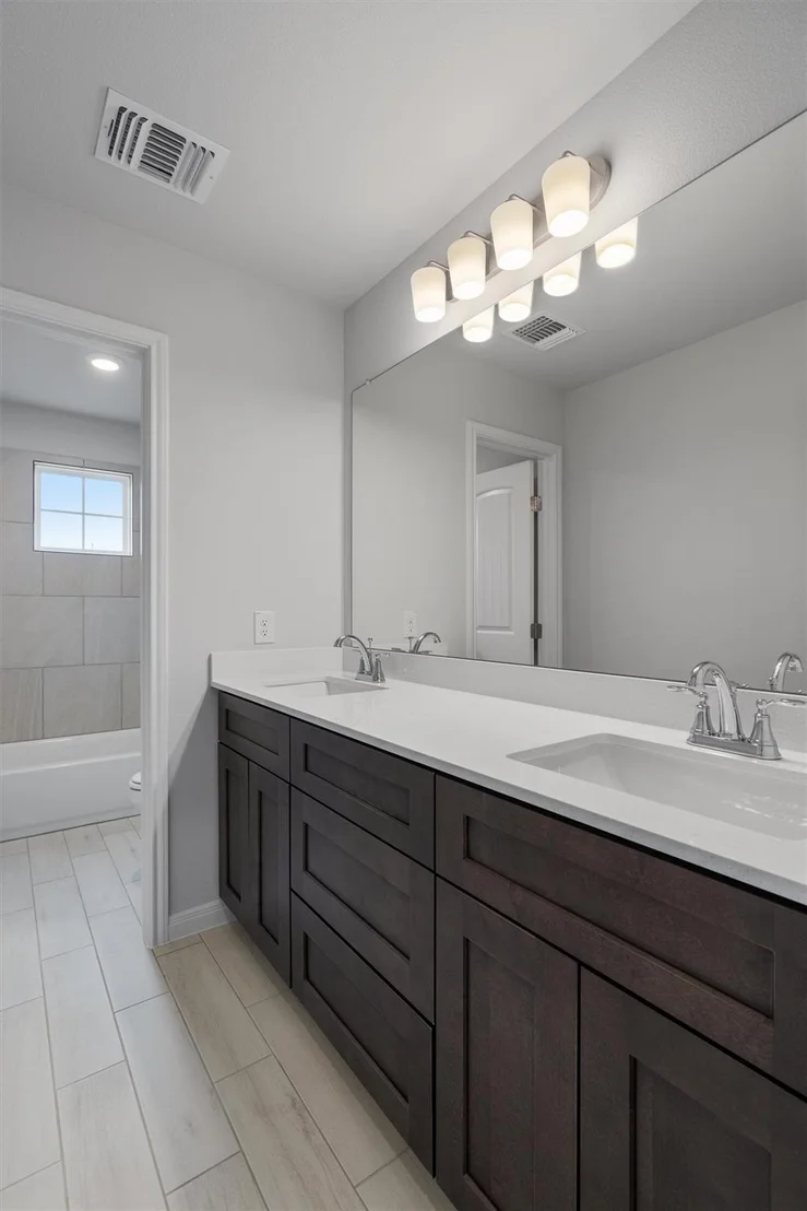Photo of 313 Stellar Wind DR