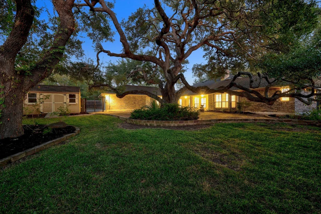 Photo of 11402 Pickfair DR