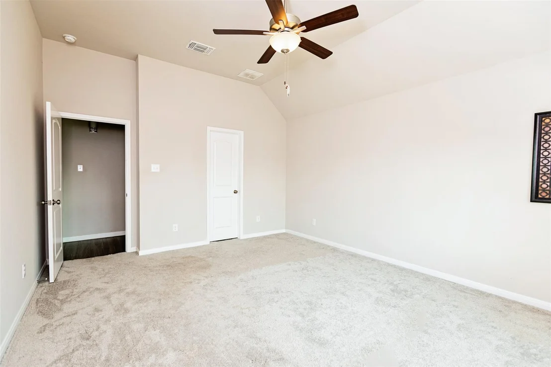 Photo of 903 Fallbrook DR