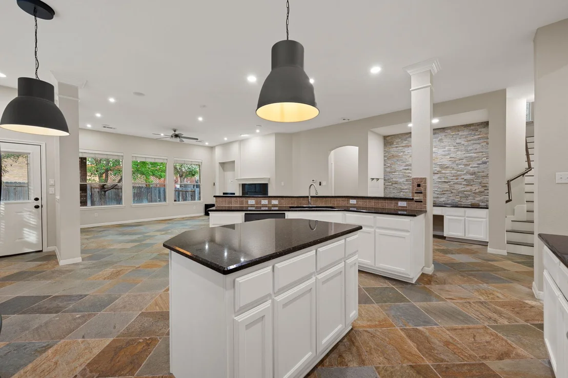 Photo of 1008 Walsh Hill TRL