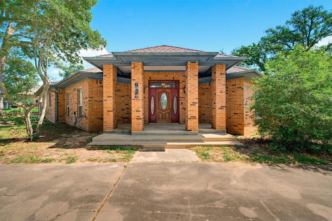 Photo of 1802 Sager RD