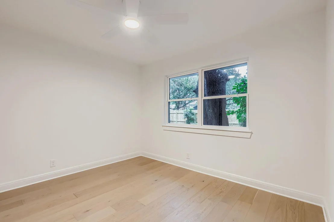 Photo of 11703 Oak Knoll DR
