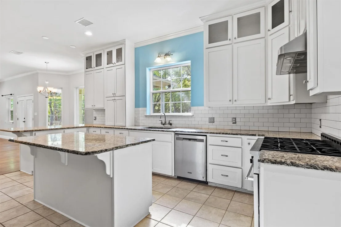Photo of 275 Woodruff RD