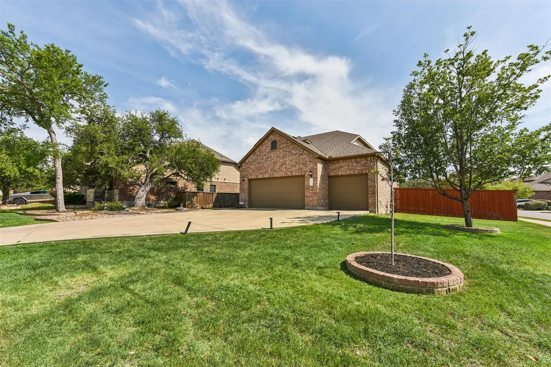 Photo of 15701 Jeffs LN
