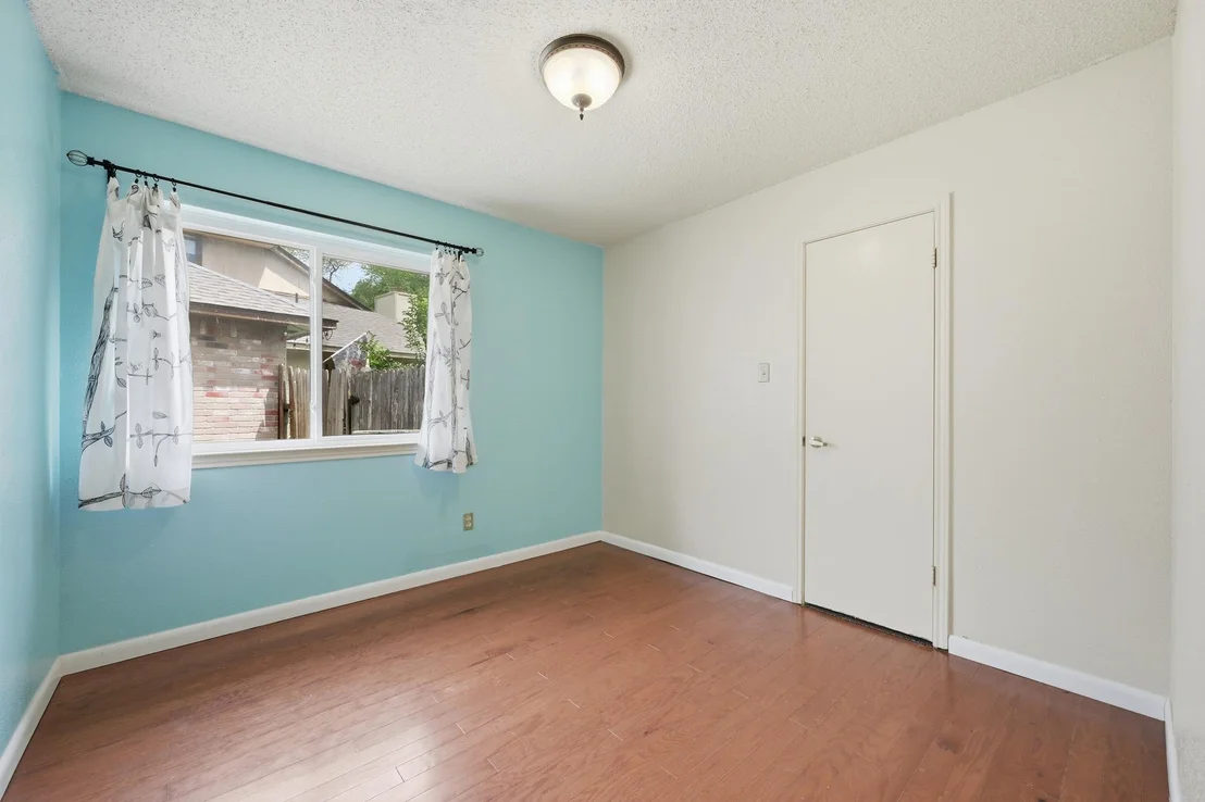 Photo of 16415 Lone Wolf DR