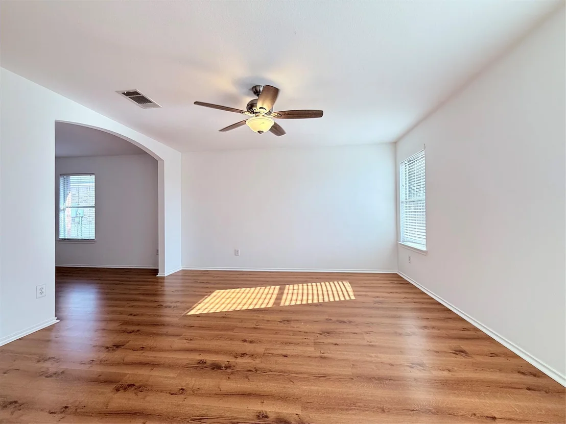 Photo of 105 Carol Ave