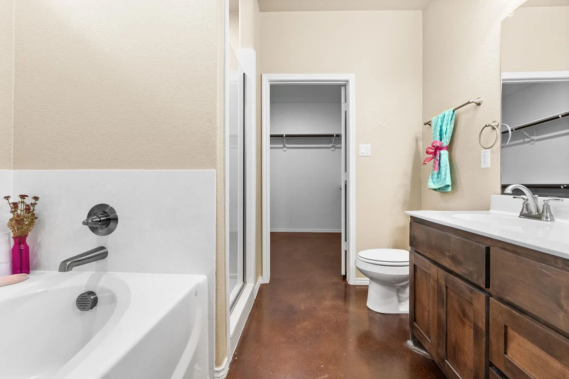 Photo of 1348 Lindsey DR