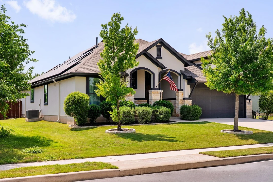 Photo of 18008 Monarch Butterfly WAY