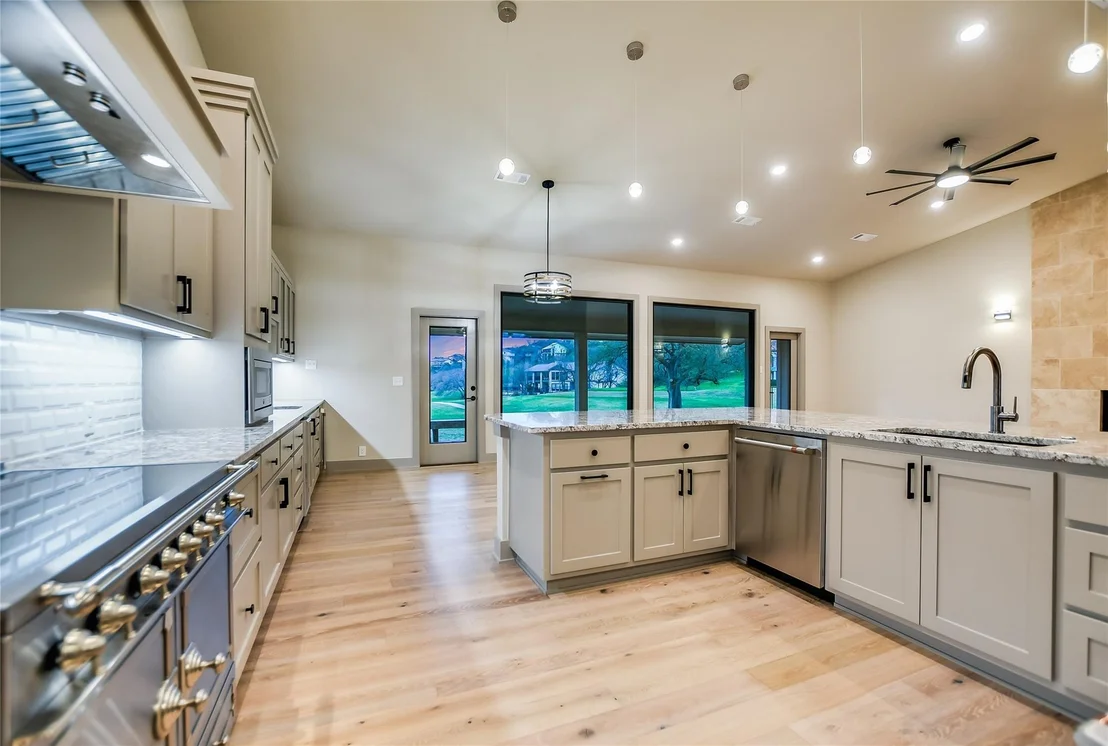 Photo of 2713 Aurora