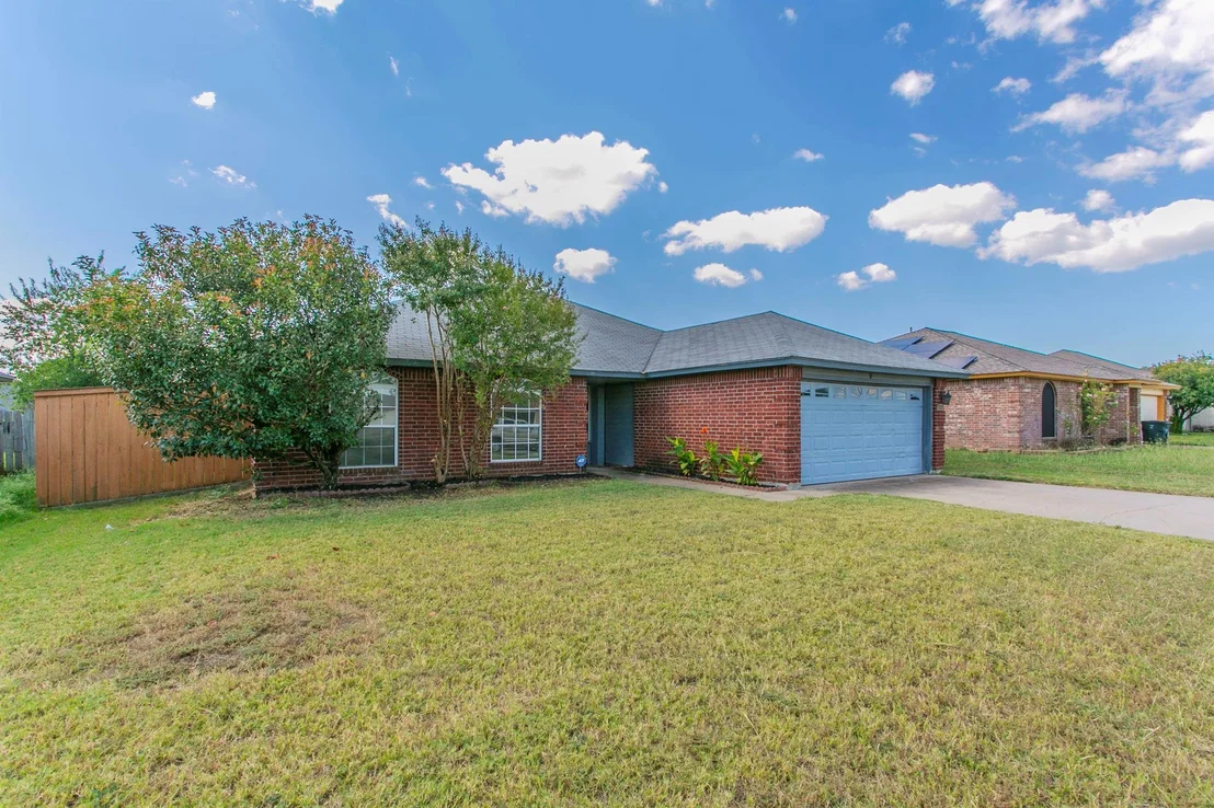 Photo of 1904 Basalt DR