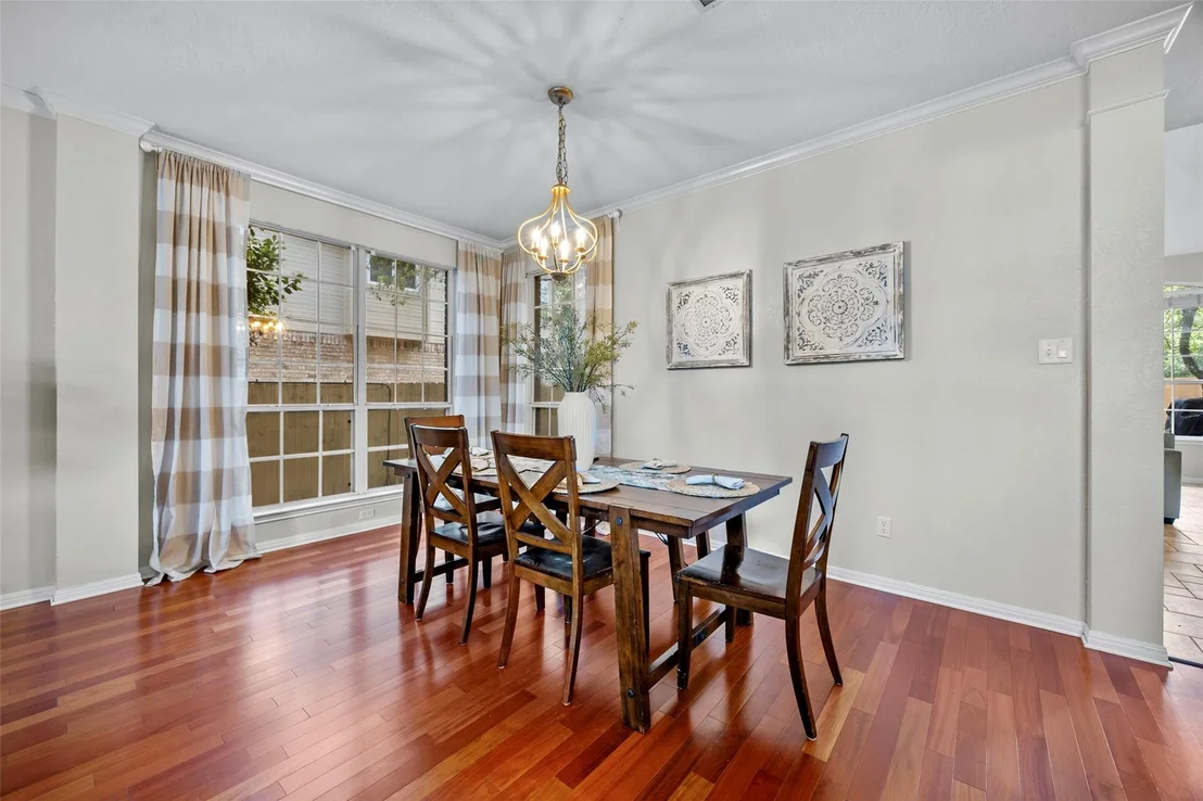 Photo of 1214 Cardinal LN