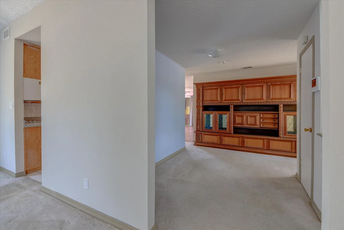 Photo of 9402 Claxton DR