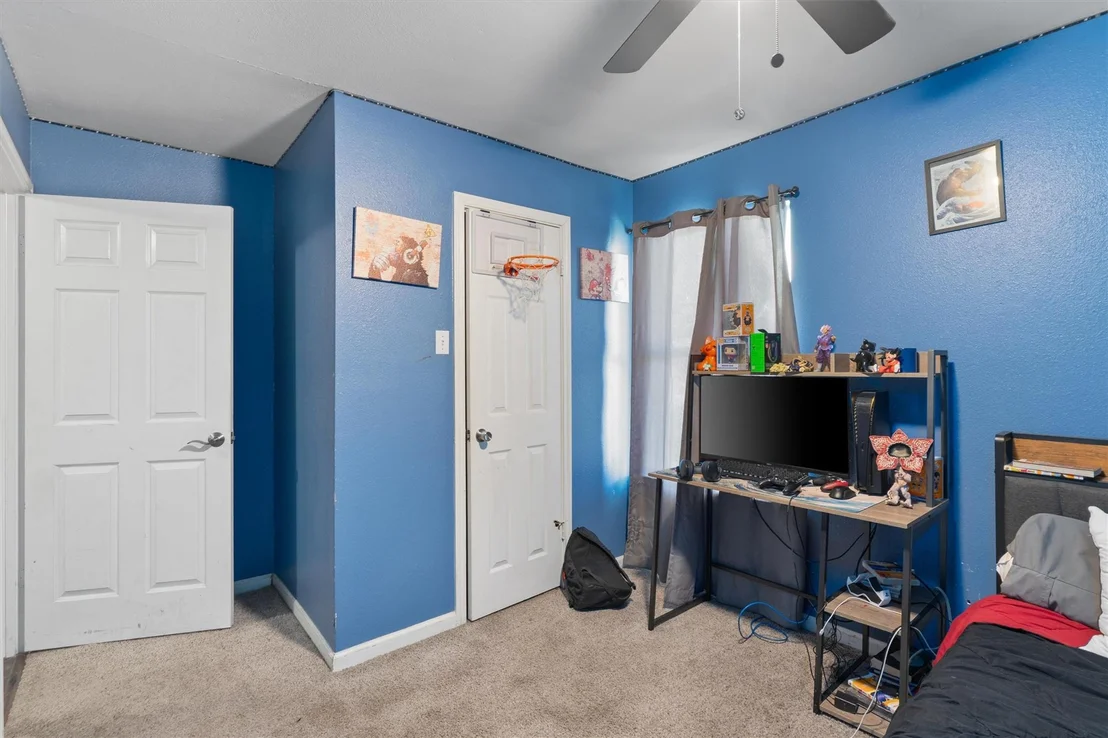 Photo of 2000 Holly Springs DR