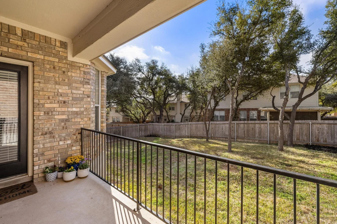 Photo of 3936 Lord Byron CIR