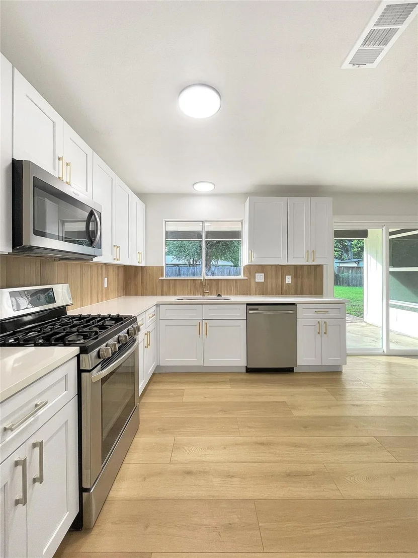 Photo of 313 Golden Oaks DR