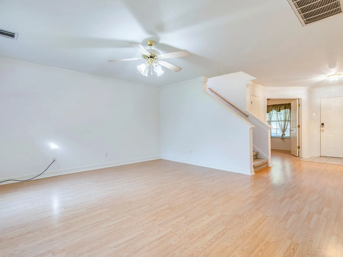 Photo of 130 Casper CV