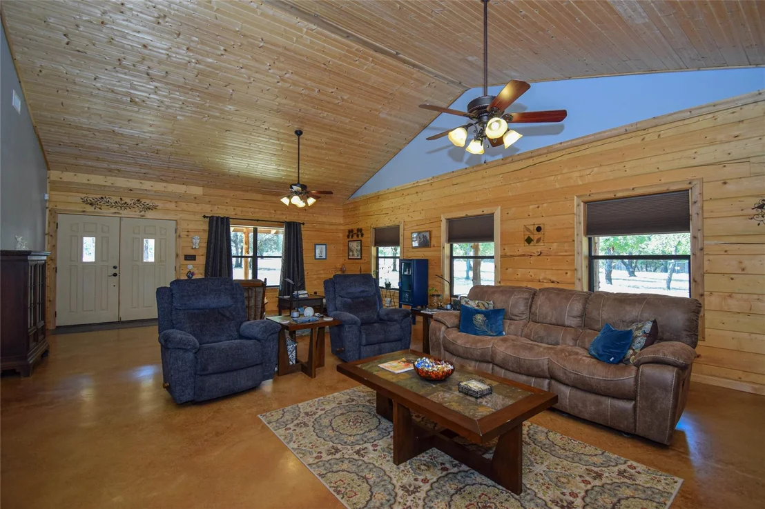 Photo of 358 W County Road 3069