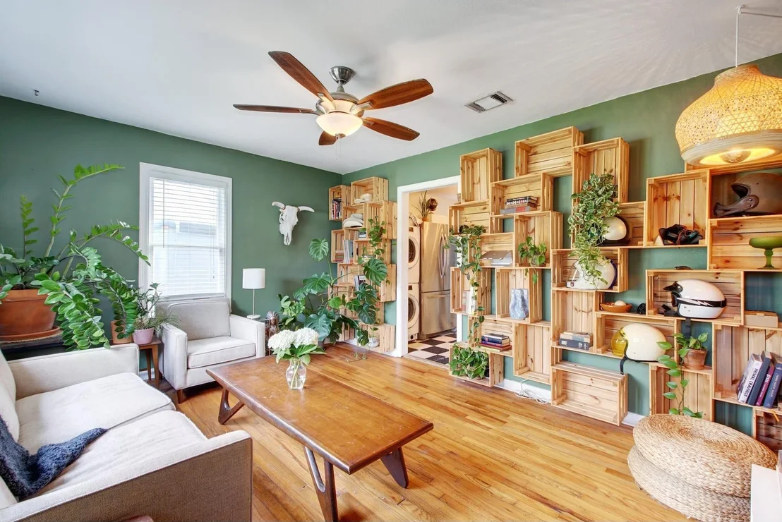 Photo of 5319 Harmon Ave