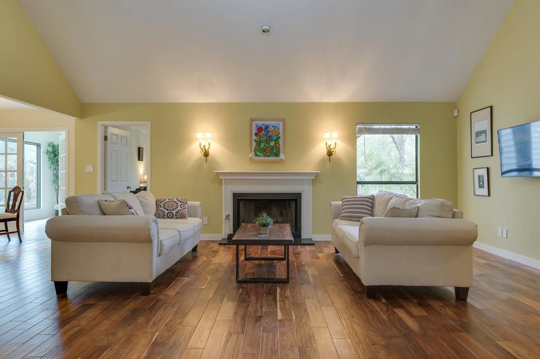 Photo of 2403 Braemar CV