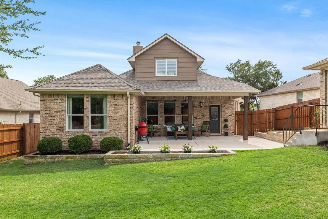 Photo of 200 Lexington DR