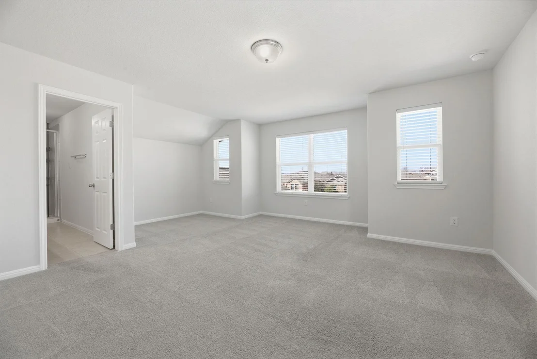 Photo of 211 Silver Glen DR