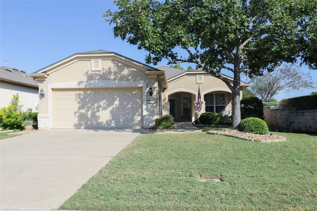 Photo of 811 Independence Creek LN