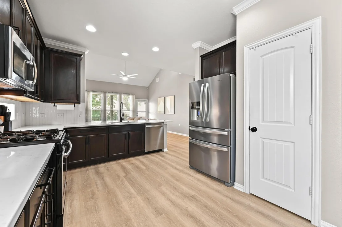Photo of 903 Allende BND