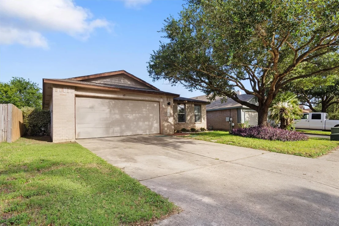 Photo of 4101 Louise Lee DR