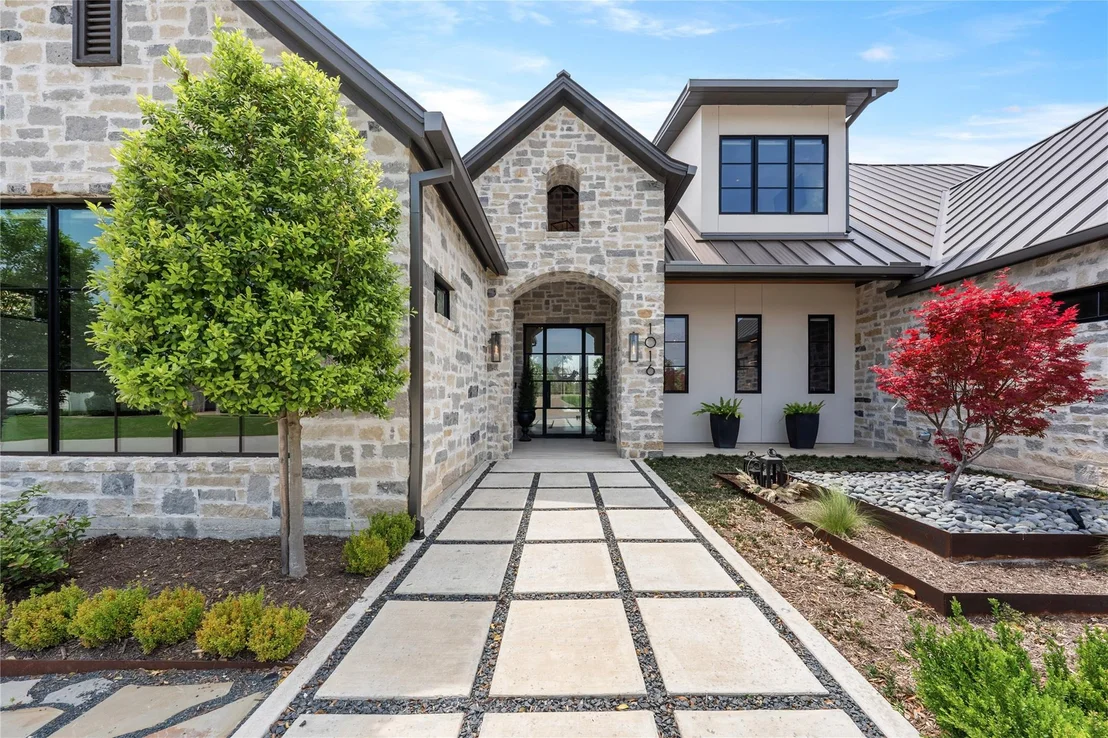 Photo of 1016 Ferguson Mill RD