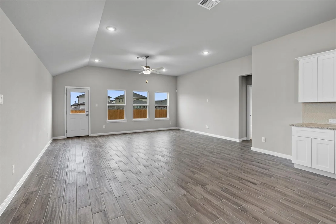 Photo of 321 Stellar Wind DR