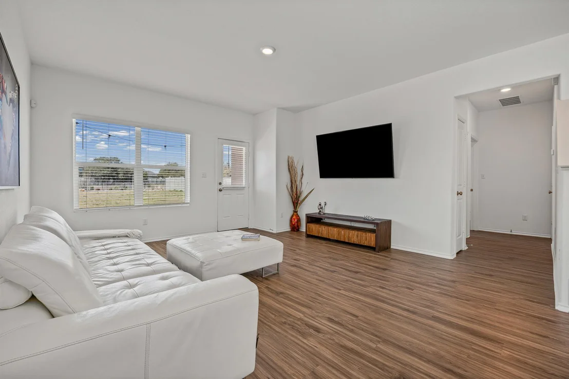 Photo of 432 Wolf Springs RD