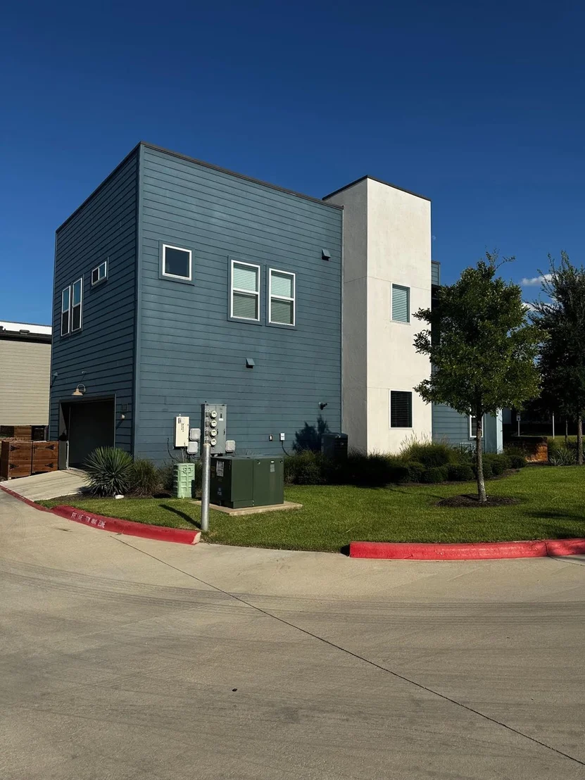 Photo of Unit 404 at 9015 Cattle Baron PATH
