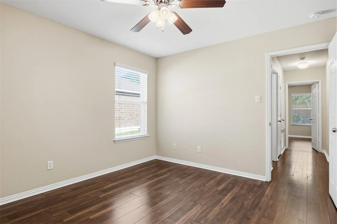 Photo of 1069 Talley LOOP