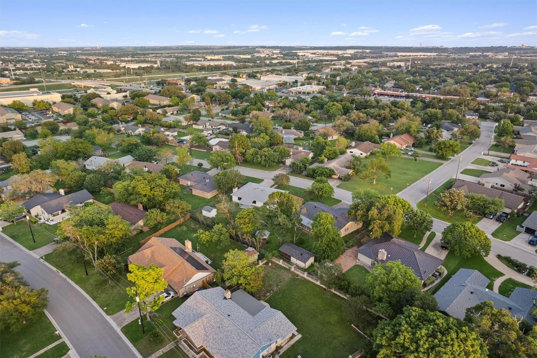 Photo of 110 Live Oak DR