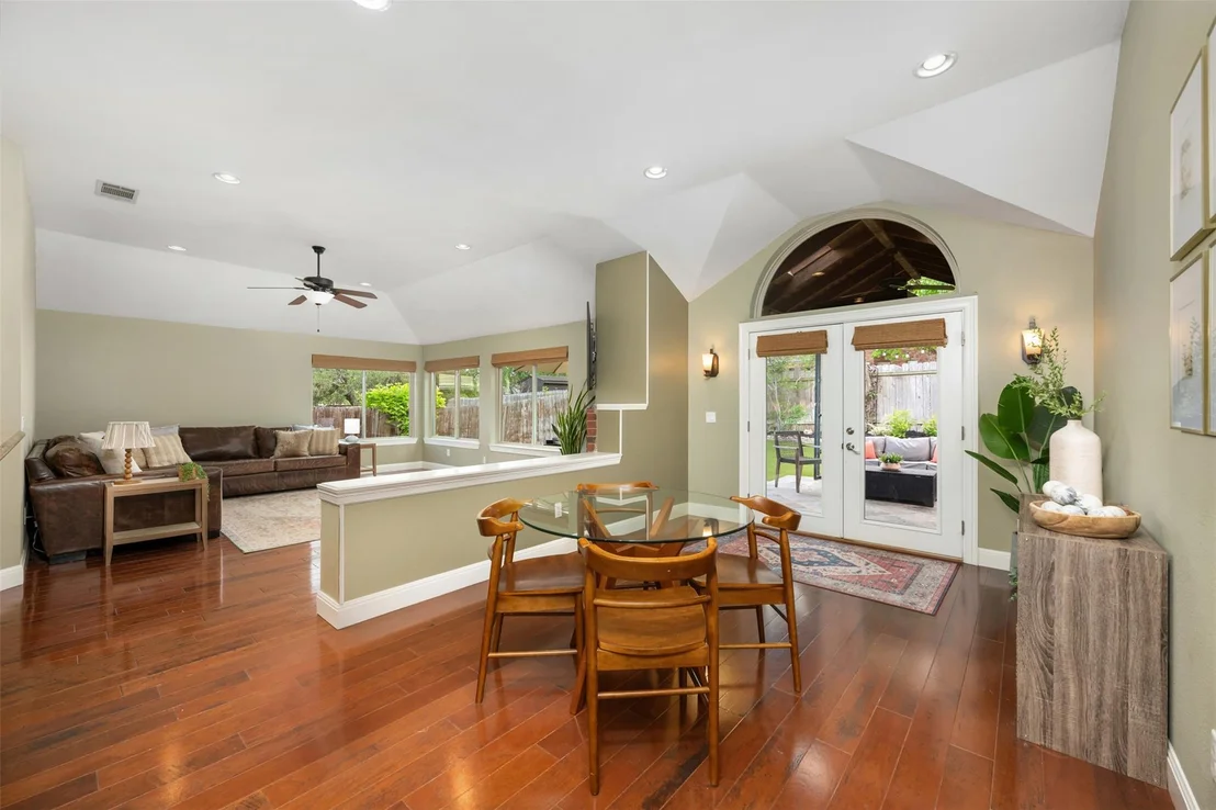 Photo of 6115 Back Bay LN