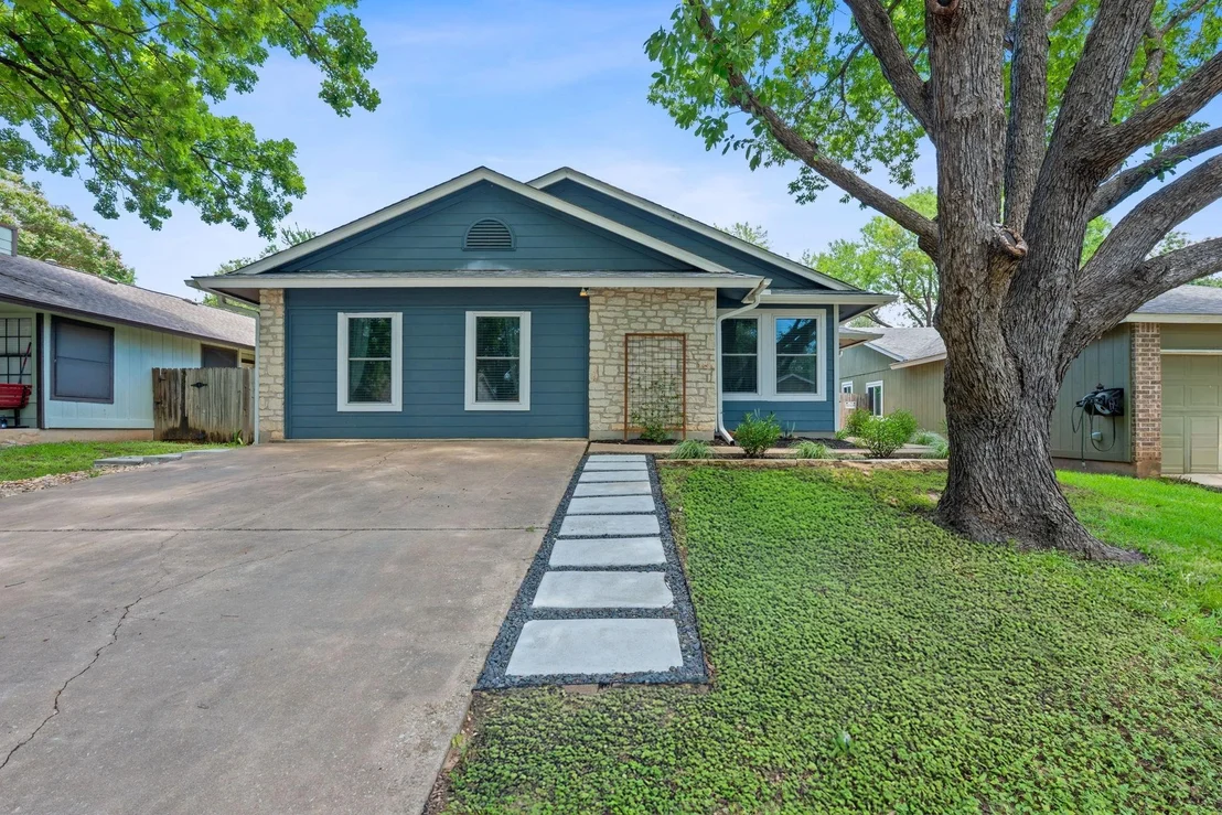 Photo of 2661 Piping Rock TRL