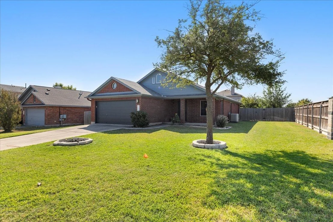 Photo of 202 Ashbury DR