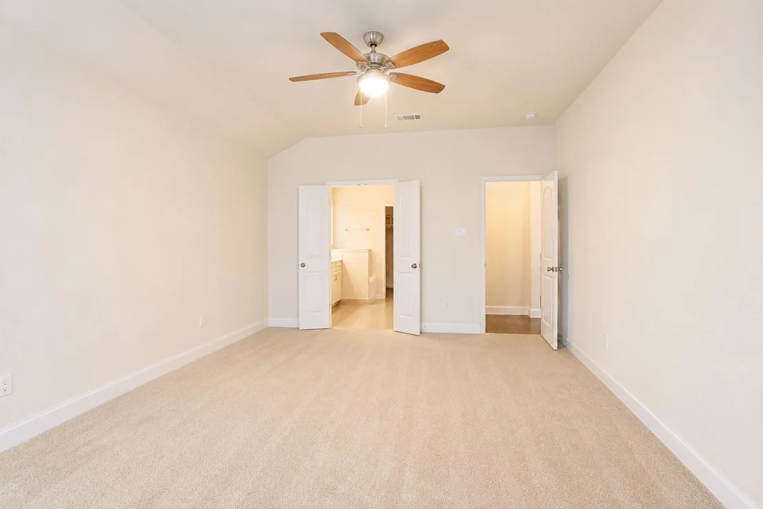 Photo of 7501 Lombardy LOOP