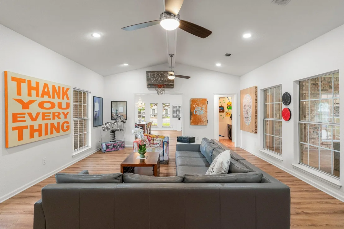 Photo of 400 Hackberry ST
