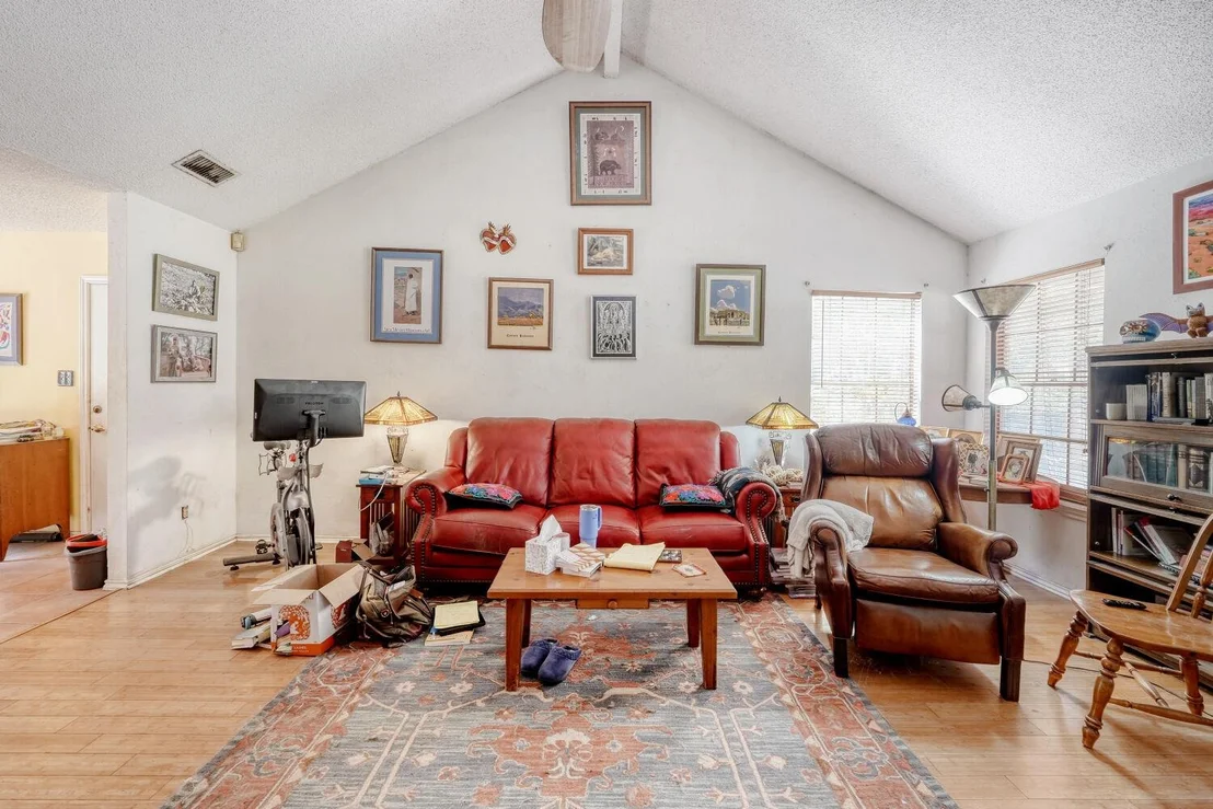 Photo of 6901 Raccoon RUN