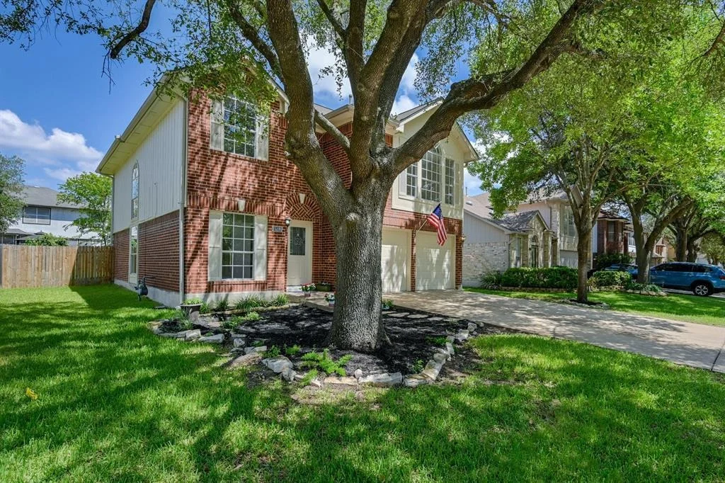 Photo of 15316 Ecorio DR